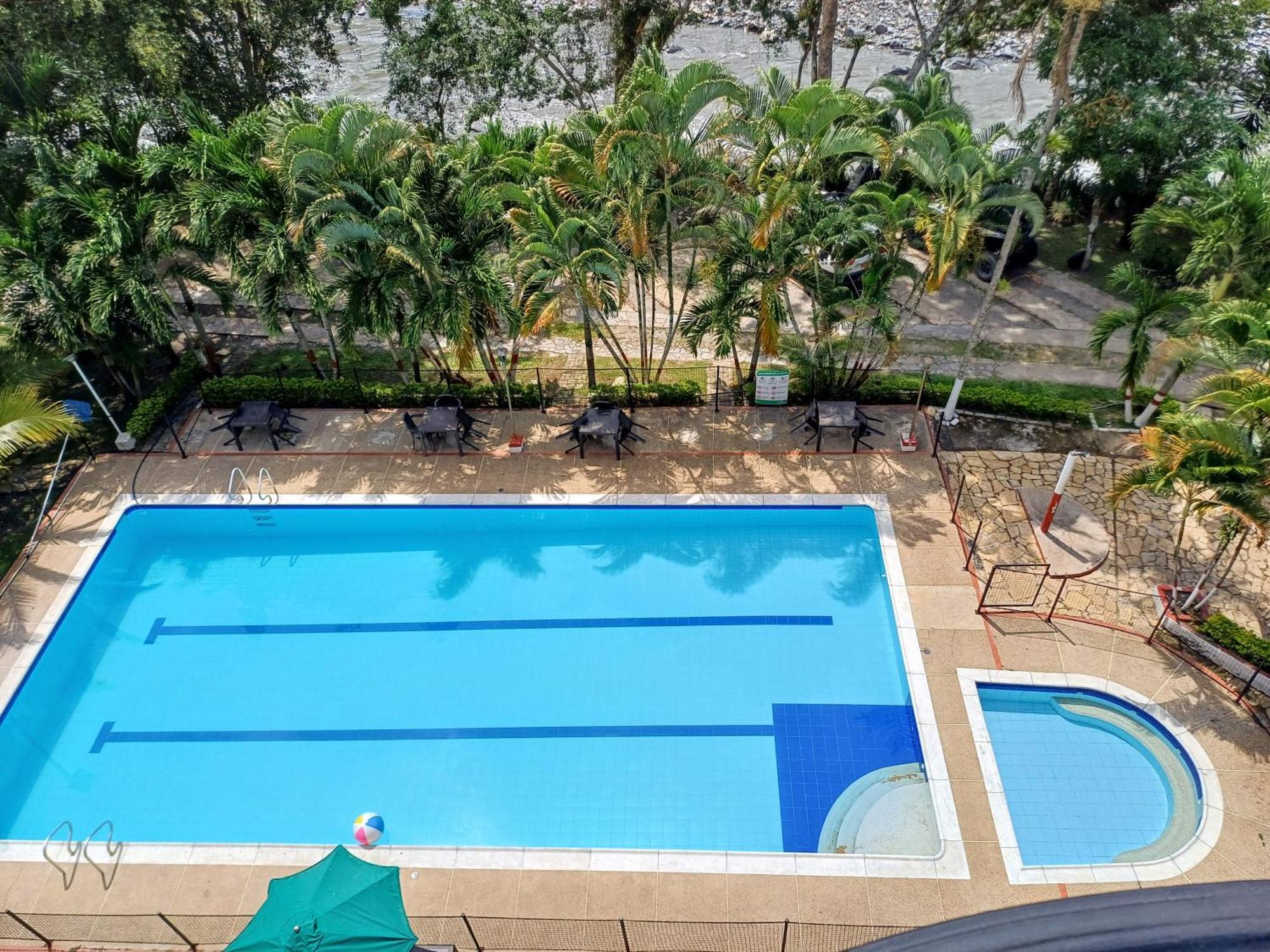 Hotel Campestre La Gaitana 2*